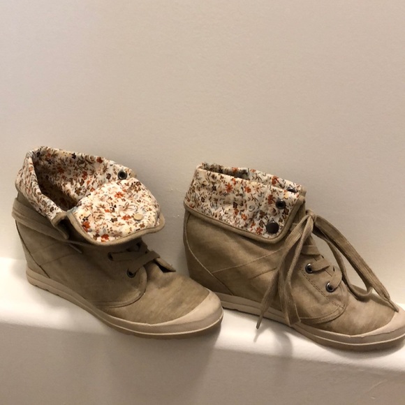 Floral and Beige High Heel Booty - Picture 1 of 3